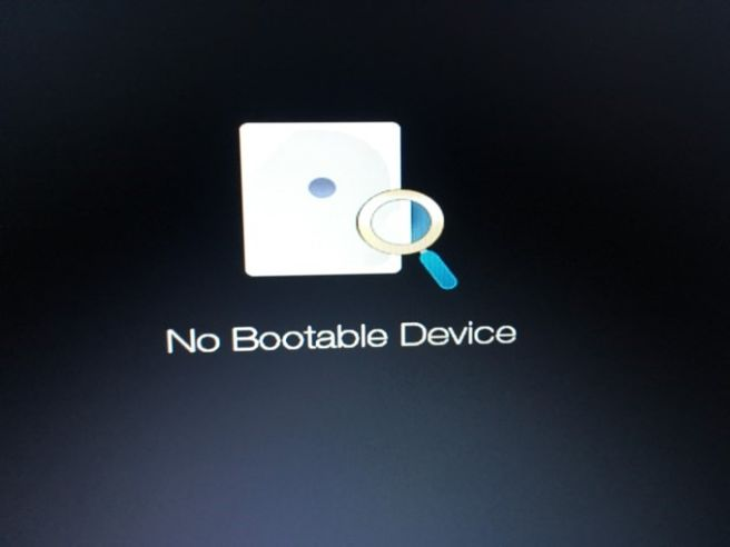 컴퓨터 내부 SSD 슬롯 점검 및 부팅 에러 해결